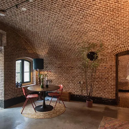 Fort Vuren מלון Vuren